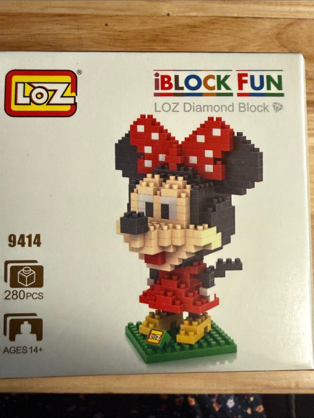 Minnie Mouse Diamond Block Figure - Red, Black, Cream